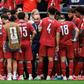 Roberto Martínez dá indicações aos jogadores durante o Portugal-RD Congo