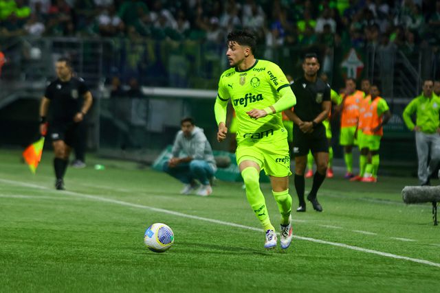 Abel Ferreira pode perder titular absoluto devido a lesão