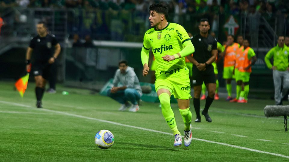 Abel Ferreira pode perder titular absoluto devido a lesão