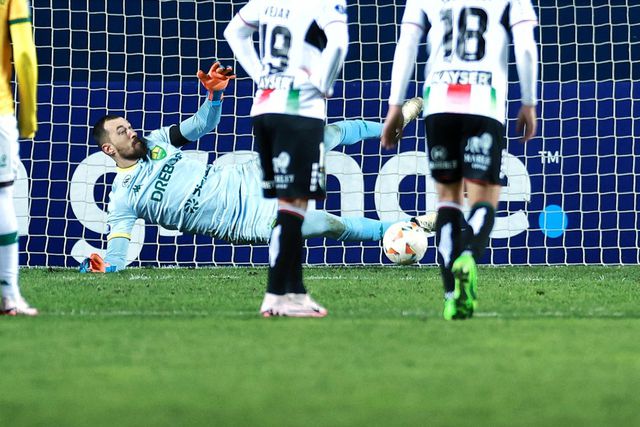 Polémico: guarda-redes defende penálti no último lance, recarga não vale e Cuiabá empata na Sul-Americana