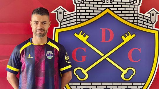 Oficial: Carraça renova pelo Chaves