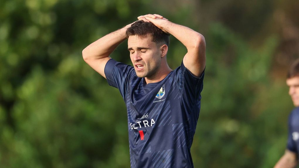 Jogador do Auckland City frustrado com mais uma derrota