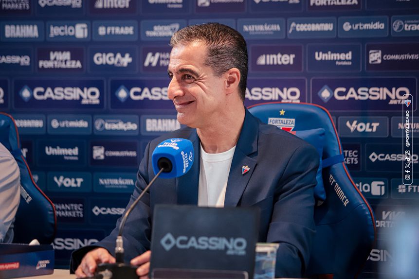 Renato Paiva foi apresentado dia 18 e estreou-se dia 19