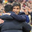 Paulo Fonseca a cumprimentar Ruben Amorim em Old Trafford