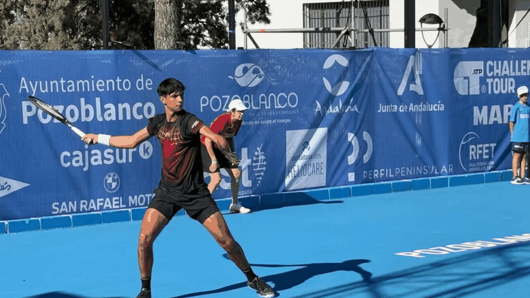 Tiago Pereira eliminado na estreia em meias finais