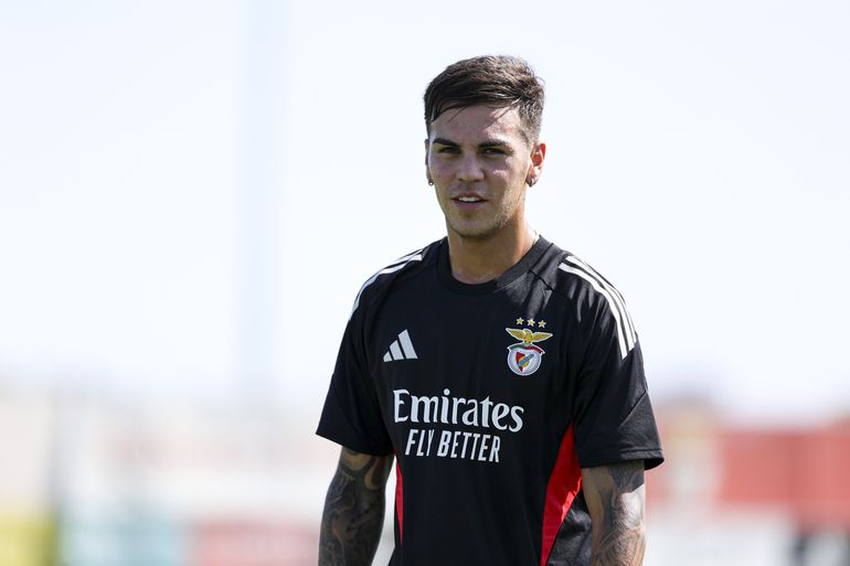 Benfica: Barrenechea já se treina com bola e com a equipa (fotogaleria)