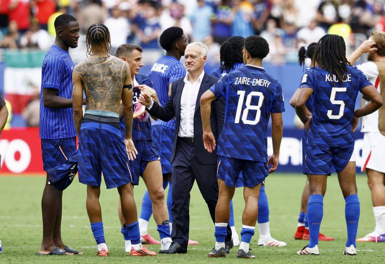 Não levantar o troféu foi uma desilusão para a França, que não materializou da melhor maneira os talentos de Mbappé, Dembélé, Olise, Doué e Barcola. A derrota com Inglaterra no último jogo marcou o adeus de Deschamps