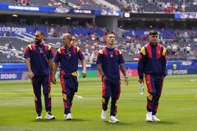Vai jogar a final do Mundial e queixa-se do... preço dos bilhetes: «Uma vergonha»