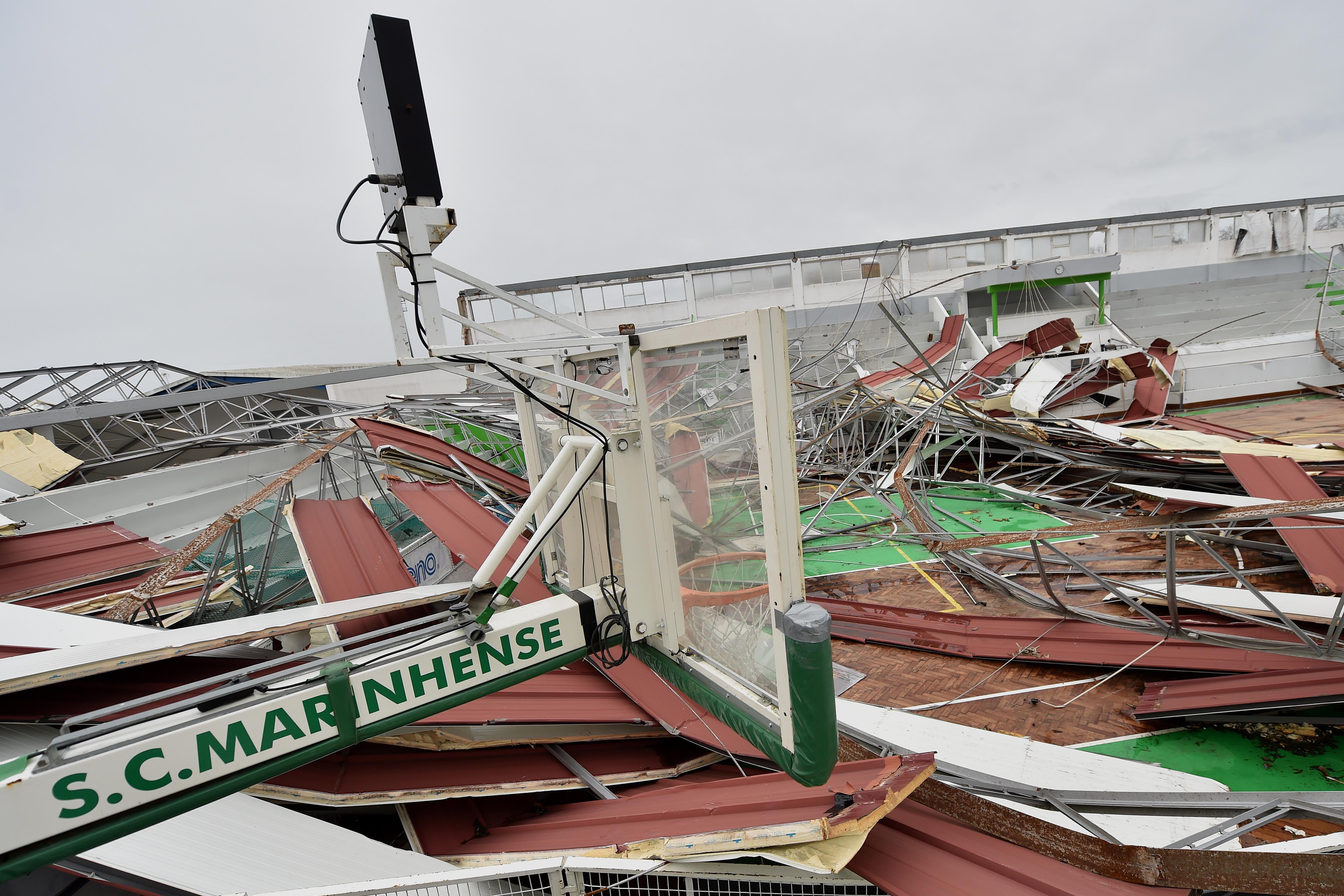 Tempestade Kristin provocou muitos estragos em várias instalações desportivas no país - Foto: MIGUEL NUNES