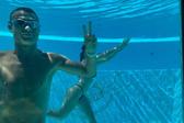 Cristiano Ronaldo surge no vídeo de Georgina Rodríguez submerso na piscina - Fotoe: @georginagio/Instagram