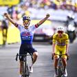 Remco Evenepoel leva a melhor face a Tadej Pogacar em Plateau de Solaison      Fotografia Imago