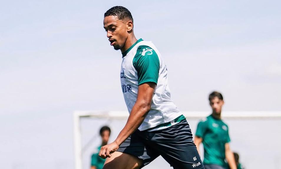 Guilherme Liberato faz pela vida na pré-época dos cónegos - Foto: Moreirense