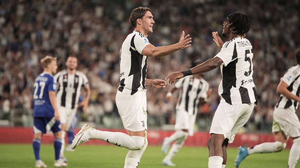 Juventus goleia no arranque da Serie A