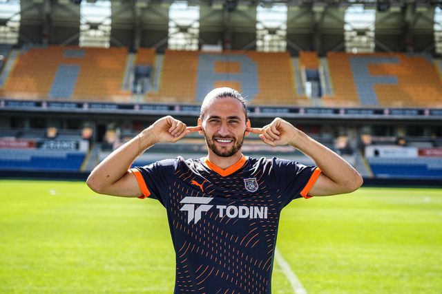 OFICIAL: Miguel Crespo deixa Mourinho, mas continua na Turquia