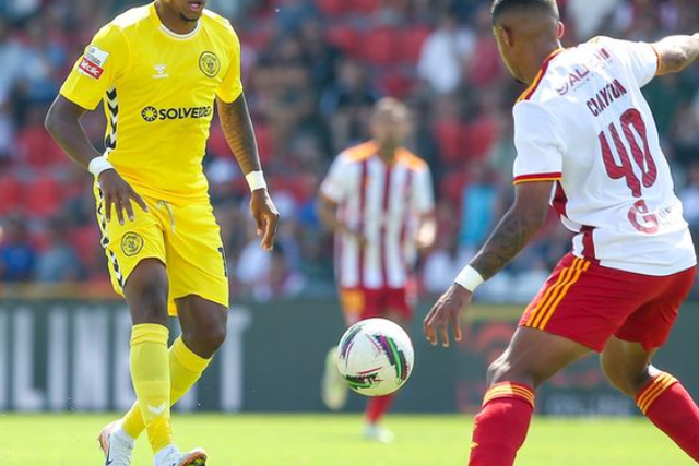 Nigel Thomas apto para a deslocação a Arouca