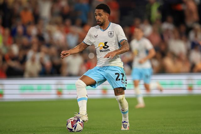 Artur Jorge pretende reforçar-se em Inglaterra