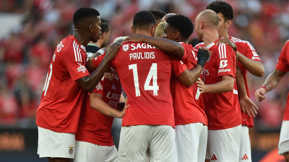 Benfica-Estrela da Amadora: águias proibidas de perder mais terreno para o pelotão da frente