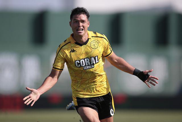 Camisola 9 dos insulares confiante para o jogo com os leões (Foto: Manuel Fernando Araújo/LUSA)