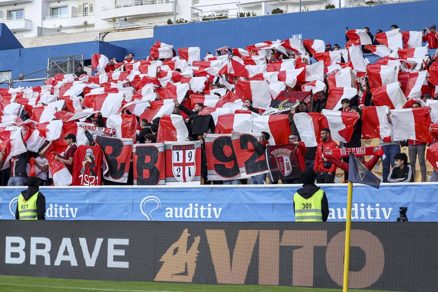 Adeptos bracarenses devem marcar presença em força no jogo com o Lincoln