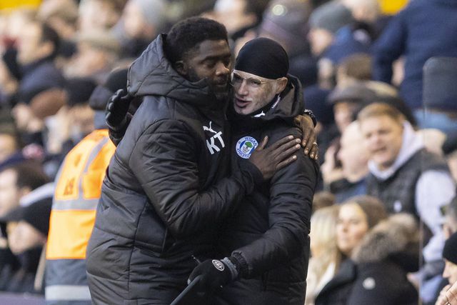Ashvir Singh Johal trabalhou com o ex-jogador Kolo Touré no Wigan em 2022 Foto: IMAGO