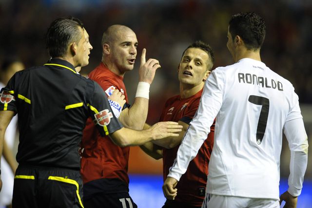 Walter Pandiani discute com Cristiano Ronaldo em 2011