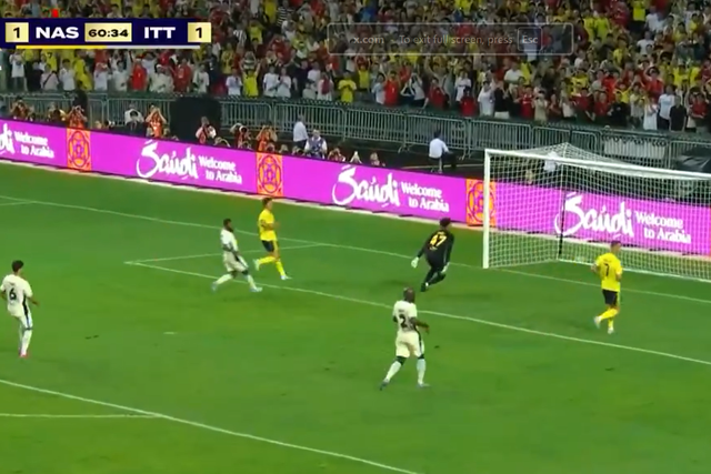 Vídeo: Ronaldo assiste e João Félix estreia-se a marcar pelo Al Nassr