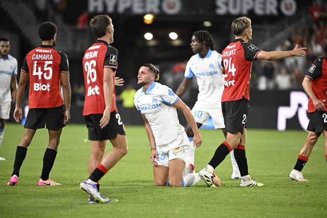 Rabiot durante o jogo com o Rennes