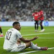 Real Madrid domina, sofre, mas consegue entrar a vencer no campeonato