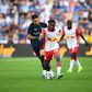 Dorgeles Nene em ação pelo Salzburgo diante do Club Brugge