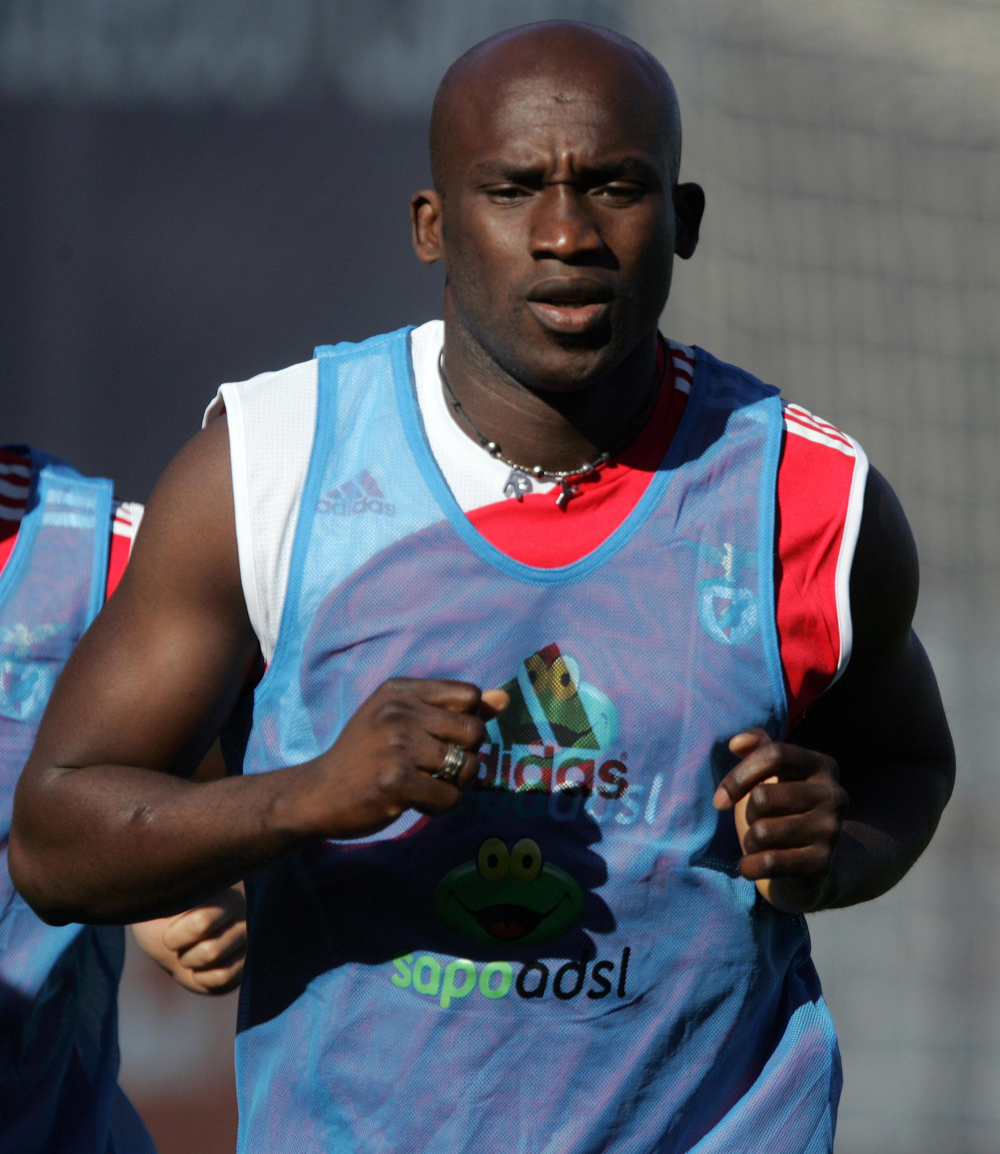 Marc Zoro chegou ao Benfica em 2007, a custo zero, oriundo do Messina. Fez sete jogos de águia ao peito e foi à vida dele, com dois empréstimos consecutivos ao V. Setúbal - Foto: A BOLA