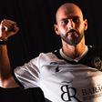 Nelson Oliveira é reforço do Farense - Foto: Farense