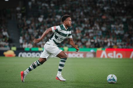 Mercado: Sporting ainda espera nova proposta por Geny Catamo