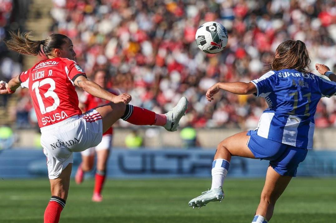 Benfica e FC Porto voltam a defrontar-se, agora na Supertaça de futebol feminino - Foto: Lusa