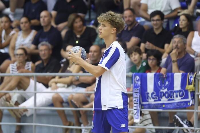 Armando Coelho tem 14 anos e é filho de Eduardo Filipe. Foto FC Porto