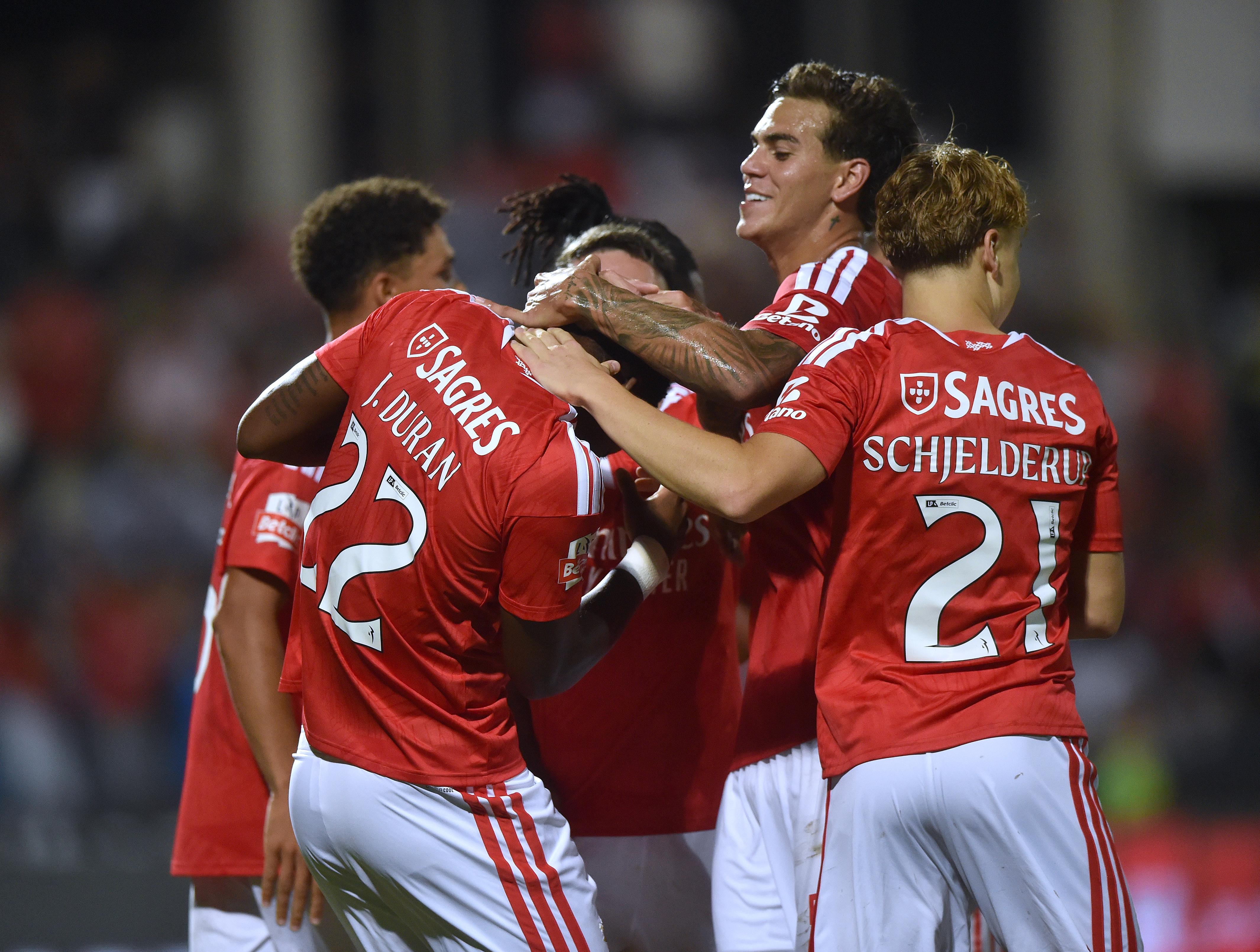 Benfica esmagou Casa Pia por 7-0 em Rio Maior