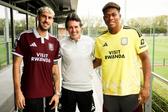 O treinador Unai Emery com oe reforços Ruggeri e Suzuki