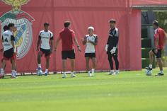Treino do Benfica na véspera da receção ao Aarhus (foto: Miguel Nunes)