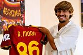 Rodrigo Mora é o mais recente reforço da Roma - Foto: AS Roma