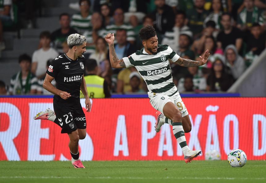 Tony Strata entrou ao intervalo e foi um dos destaques dos minhotos em Alvalade - Foto: Miguel Nunes