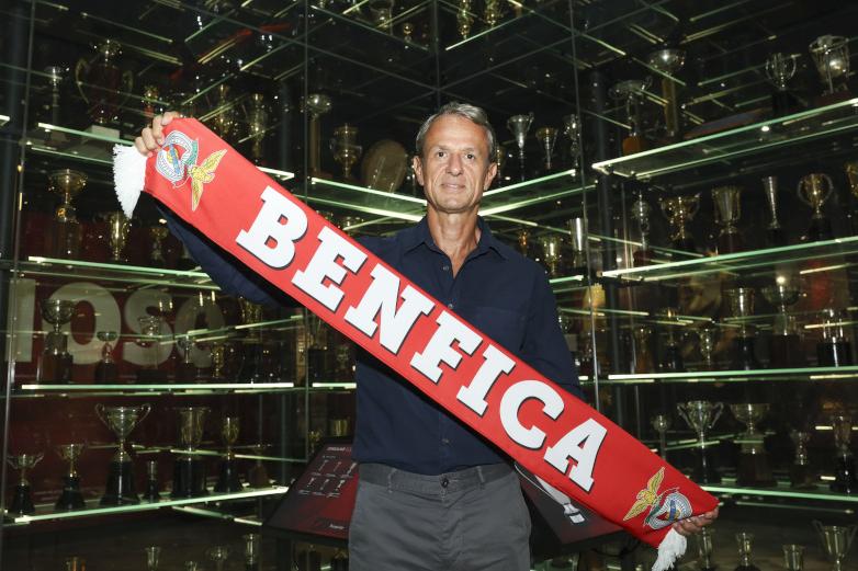 Sakis Psarras vai viver a primeira experiência como treinador fora da Grécia   Fotografia SL Benfica