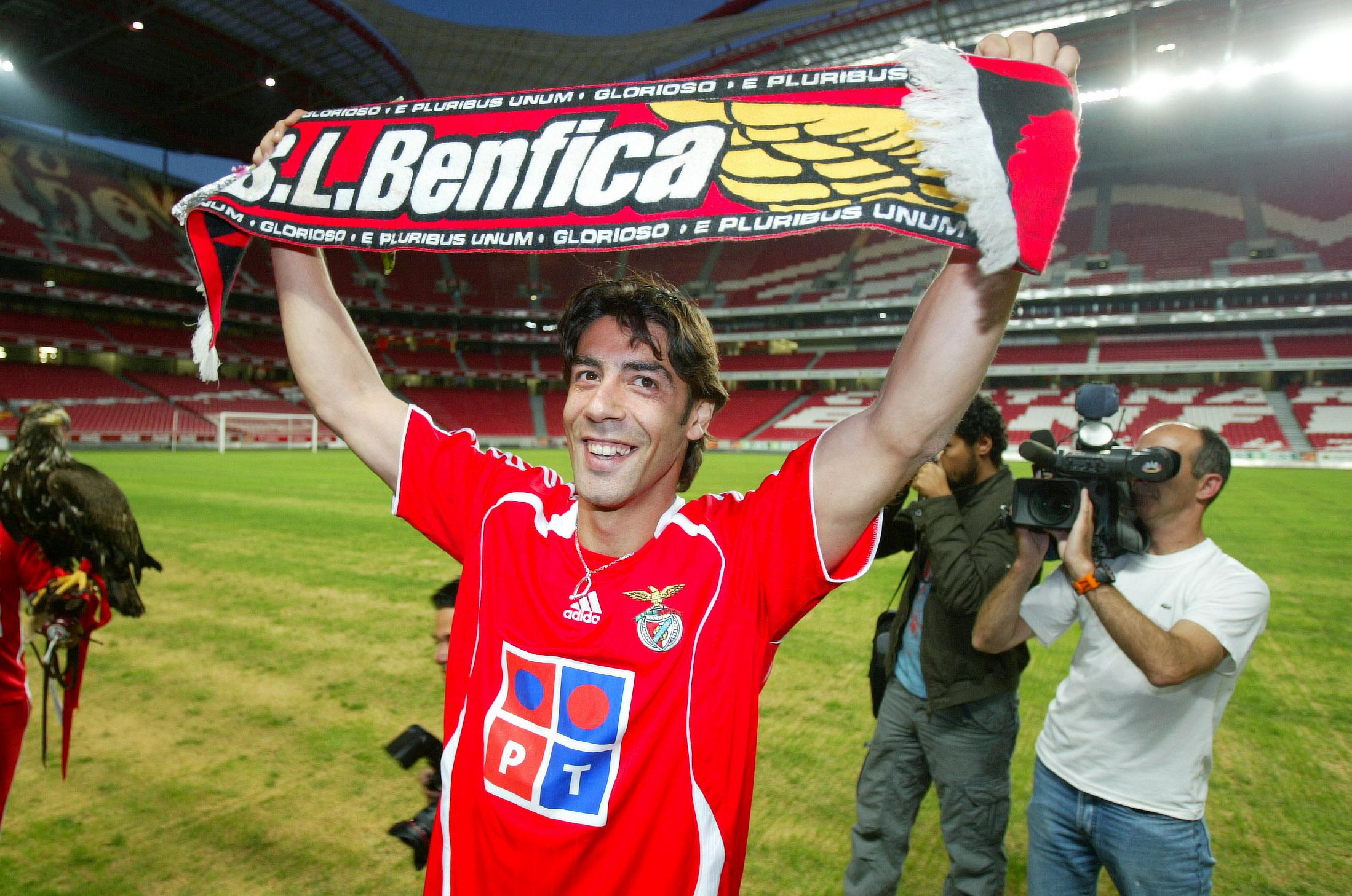 O regresso do 'príncipe'! 12 anos depois de ter deixado a Luz, em 2006, Rui Costa regressou ao Benfica, a custo zero, depois de cinco épocas de grande nível no Milan - Foto: A BOLA