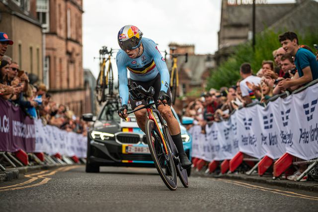 Ciclismo: Van Aert e Kooij são os favoritos na corrida de fundo