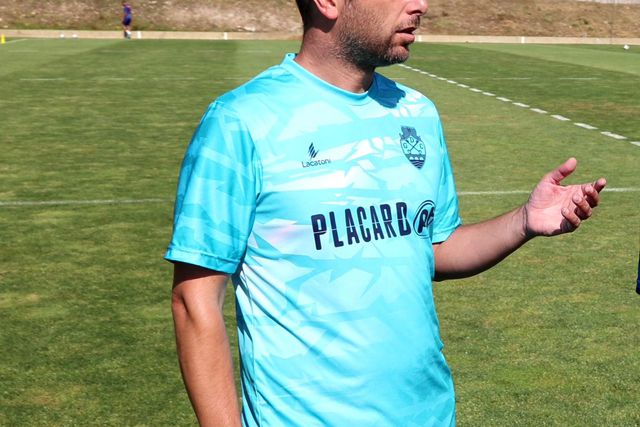 Chaves: três ausentes no primeiro treino sem José Gomes