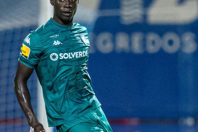 Estoril: Ndiaye falha Vizela por problema muscular