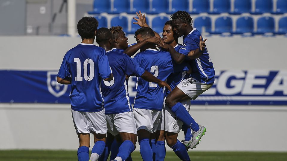 Oficial: Feirense já pode jogar no Marcolino de Castro