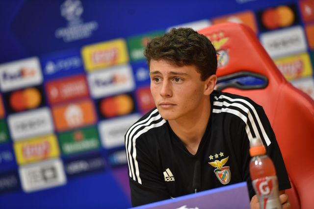 Seleção: João Neves estreia-se nos convocados de Roberto Martínez