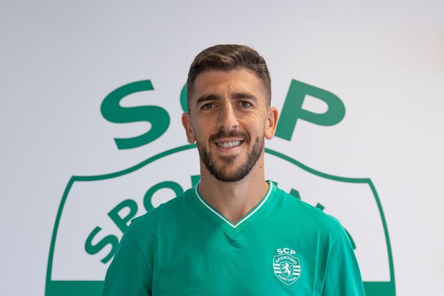 Paulinho recebeu os prémios da Liga