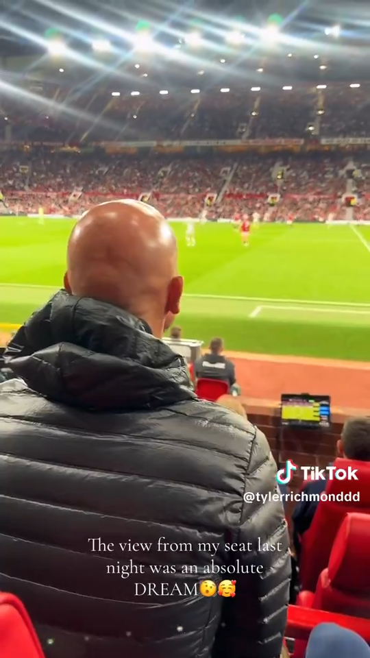 Old Trafford: Como é ver o jogo mesmo atrás de Ten Hag?