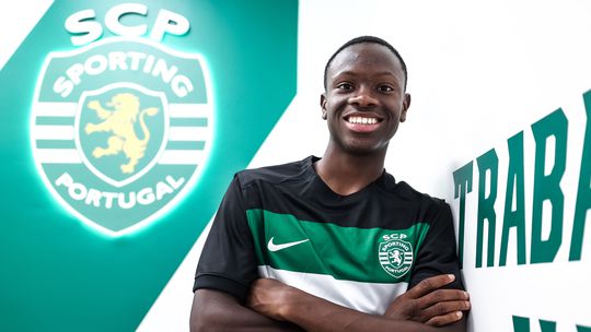 Extremo assina contrato pelo Sporting