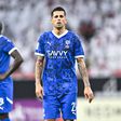 Vídeo: Cancelo vestido 'a rigor' no balneário do Al Hilal